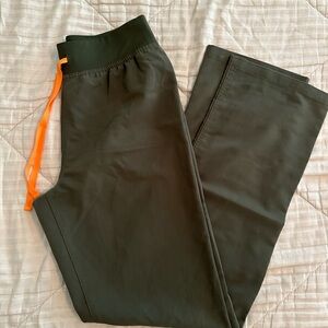 Figs H/W Livingston in Moss- S/T